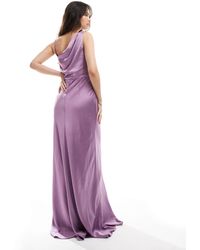 Six Stories - L'invitée - robe longue asymétrique en satin à col bénitier - orchidée - Lyst