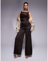 ASOS - Mono Largo Marrón De Satén Con Detalle De Capa Interna Traslúcida, Cuello Desbocado Y Hebilla En La Espalda De - Lyst