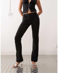 Weekday - Pantalones Negros De Pernera Slim Con Detalle Fruncido En La Rodilla Kawa De - Lyst