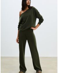 Stradivarius - Zacht Sweatshirt Met Blote Schouder - Lyst