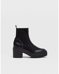 Stradivarius Chunky Heeled Chelsea Ankle Boot With Contrast Sole And Zip Front - Black