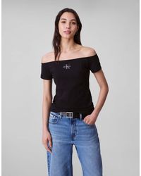 Calvin Klein - T-Shirt Met Korte Mouwen, Blote Schouders En Logo - Lyst