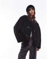 TOPSHOP - Korte Jas Van Borg Zonder Kraag - Lyst