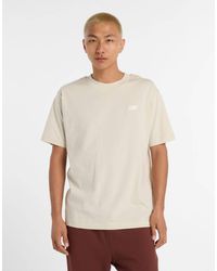 New Balance - Camiseta Gris Lobo De Algodón Sport Essentials De - Lyst