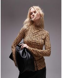 & Other Stories - – eng anliegendes, langärmliges oberteil aus jersey mit leopardenmuster - Lyst