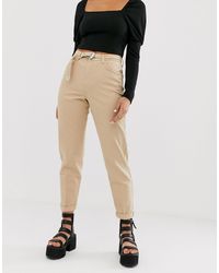 Pantaloni capri e cropped da donna di Bershka a partire da 20 €