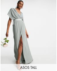 ASOS - Asos design tall - robe longue à manches courtes pour demoiselle d'honneur avec col bénitier et dos boutonné - olive - Lyst