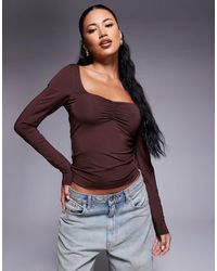 ASOS - Top à manches longues en tissu double épaisseur avec décolleté en cœur - chocolat - Lyst