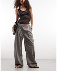 Weekday - Dara Low Waist Wide Leg Trousers With Front Pleats - Lyst