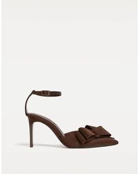 Stradivarius - Chaussures à talon haut avec nœud - marron - Lyst