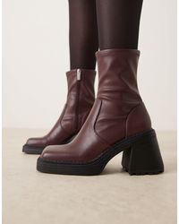 ASOS - Reign - bottes larges à bout carré avec semelle plateforme et talon mi-haut - bordeaux - Lyst