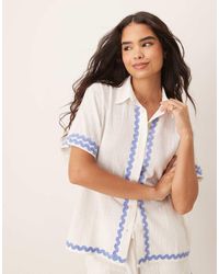 Iisla & Bird - Camicia Da Mare A Maniche Corte Bianca Con Finiture A Zig-Zag - Lyst