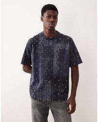 Abercrombie & Fitch - Camiseta Con Estampado De Bandana De Tejido Grueso Premium De -Blanco - Lyst