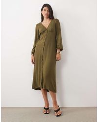Nobody's Child - Kennedy Cotton V Neck Balloon Long Sleeve Button Front Midi Dress - Lyst