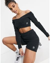 adidas shorts outfit women's