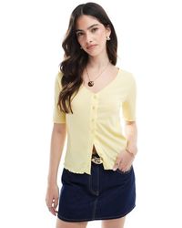 Pieces - Lettuce Edge Button Front Short Sleeve Top - Lyst