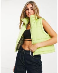 Pull&Bear Synthetic Cropped Padded Gilet in Green Womens Clothing Jackets Waistcoats and gilets 