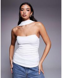 ASOS - Top Largo Blanco Con Diseño Estructurado, Escote Palabra De Honor Y Detalle De Fular De - Lyst