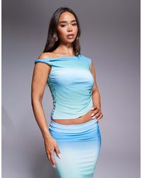 ASOS - Top Azul Ceñido Con Estampado Degradado, Escote Bardot Y Tirante Retorcido De (Parte De Un Conjunto) - Lyst