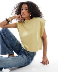 ASOS - Top Color Salvia Senza Maniche Con Spalle Imbottite - Lyst