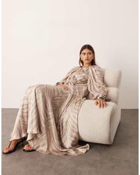 ARRANGE - Volumineuze Maxi Jurk Met A-Lijn, Trekkoord En Tijgerprint - Lyst