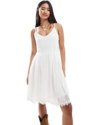 ONLY - Robe courte avec détails en dentelle - Lyst