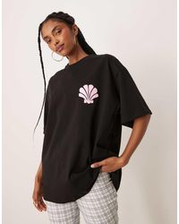 ASOS - Camiseta Negra Extragrande Con Estampado De Concha En Relieve De - Lyst