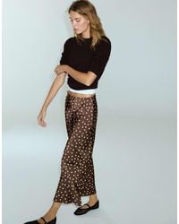 Pull&Bear - Satin-midirock mit tunnelzug und braunen punkten - Lyst
