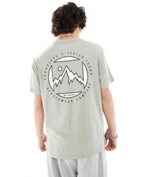 Columbia - Brice creek - t-shirt avec imprimé montagne au dos - kaki - exclusivité asos - Lyst
