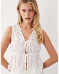 ASOS - Abrigo Playero Con Lazada En La Parte Delantera Y Detalle De Aberturas De Encaje Calypso De - Lyst