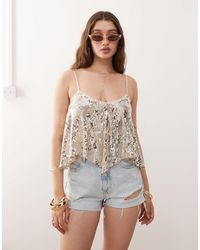 Miss Selfridge - – strukturiertes camisole-oberteil mit paillettenbesatz - Lyst