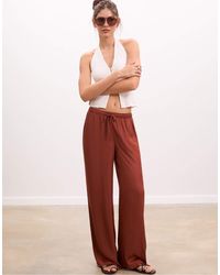 Stradivarius - – hose aus weich fallendem satin - Lyst