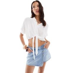 ONLY - Knot Front Cropped Shirt - Lyst