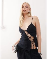 Lioness - Mariah - caraco d'ensemble en lin mélangé à découpe asymétrique et liens noués - Lyst