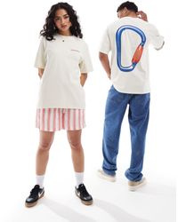 Gramicci - T-shirt unisexe en coton avec imprimé mousqueton - taupe - Lyst