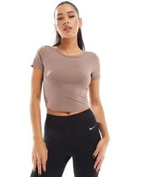 Nike - Nike One Training Dri-Fit Fitted T-Shirt - Lyst