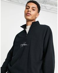 black hollister sweatshirt