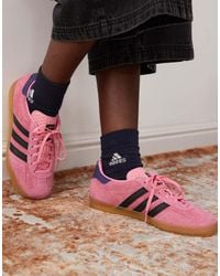adidas Originals - Zapatillas De Deporte Rosas Y Negras Con Suela De Goma Gazelle Indoor De - Lyst