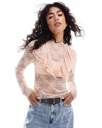 Miss Selfridge - – langärmliges oberteil aus spitze mit rüschendetail - Lyst