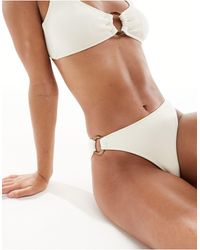 4th & Reckless - Slip bikini color crema con dettaglio arricciato ad anello sul davanti - Lyst