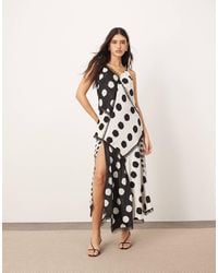 ARRANGE - – maxi-trägerkleid aus kontrastierendem stoff mit zipfelsaum und punktemuster - Lyst