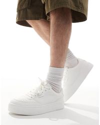 Pull&Bear - Sneakers bianche con suola spessa scolpita - Lyst