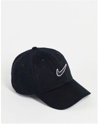 cappelli nike uomo