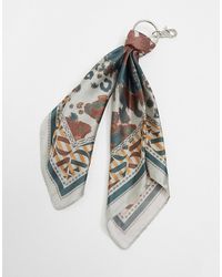 ASOS Portachiavi con bandana con stampa animalier - Nero