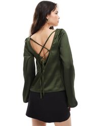 ASOS - Top en satin à manches longues et liens dans le dos - Lyst