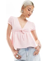 Miss Selfridge - – babydoll-oberteil aus strukturiertem knitter-jersey - Lyst