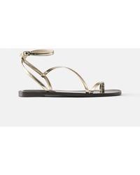 Pull&Bear - – flache riemchensandalen - Lyst