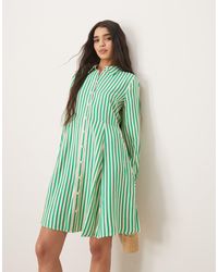 Y.A.S - Robe chemise courte à ourlet fluide et rayures - /blanc - Lyst