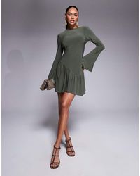 ASOS - Vestito Corto A Maniche Lunghe Color Kaki Con Orlo Sagomato E Gonna Morbida - Lyst