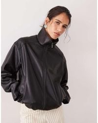 4th & Reckless - High Shine Faux Leather Funnel Neck Cropped Puffer Jacket Co-ord - Lyst